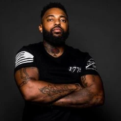 1776 Flag Tee - Black -Fashion Trend Clothing Store 1776 flag front