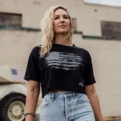 Women's Vintage American Cropped T-Shirt- Black 10 Women's Vintage American Cropped T-Shirt- Black -Fashion Trend Clothing Store BlankPoster 2000x2000 copy3GS5219 VintageAmericanCroppedTee